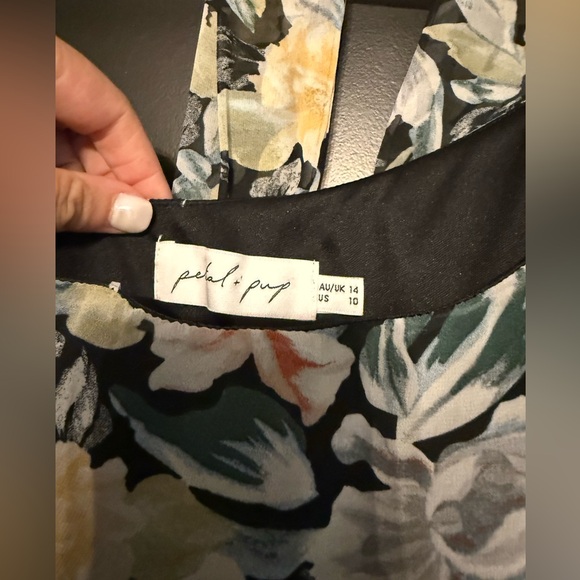 Petal & Pup Amren Floral One-Shouldered Dress - Picture 5 of 8